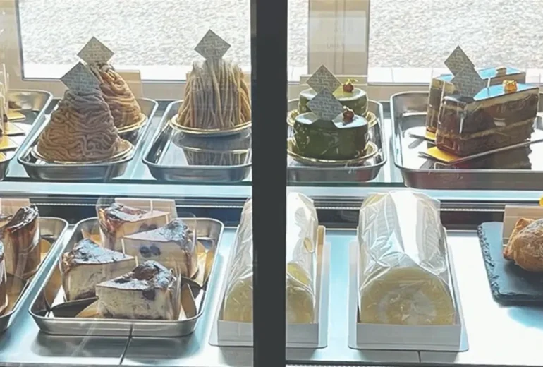 ケーキのショーウィンドウ