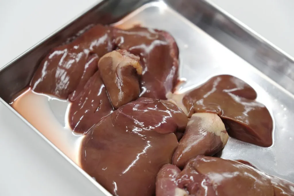 緩慢冷凍でドリップが大量に出たレバー｜冷凍速度による品質差の比較