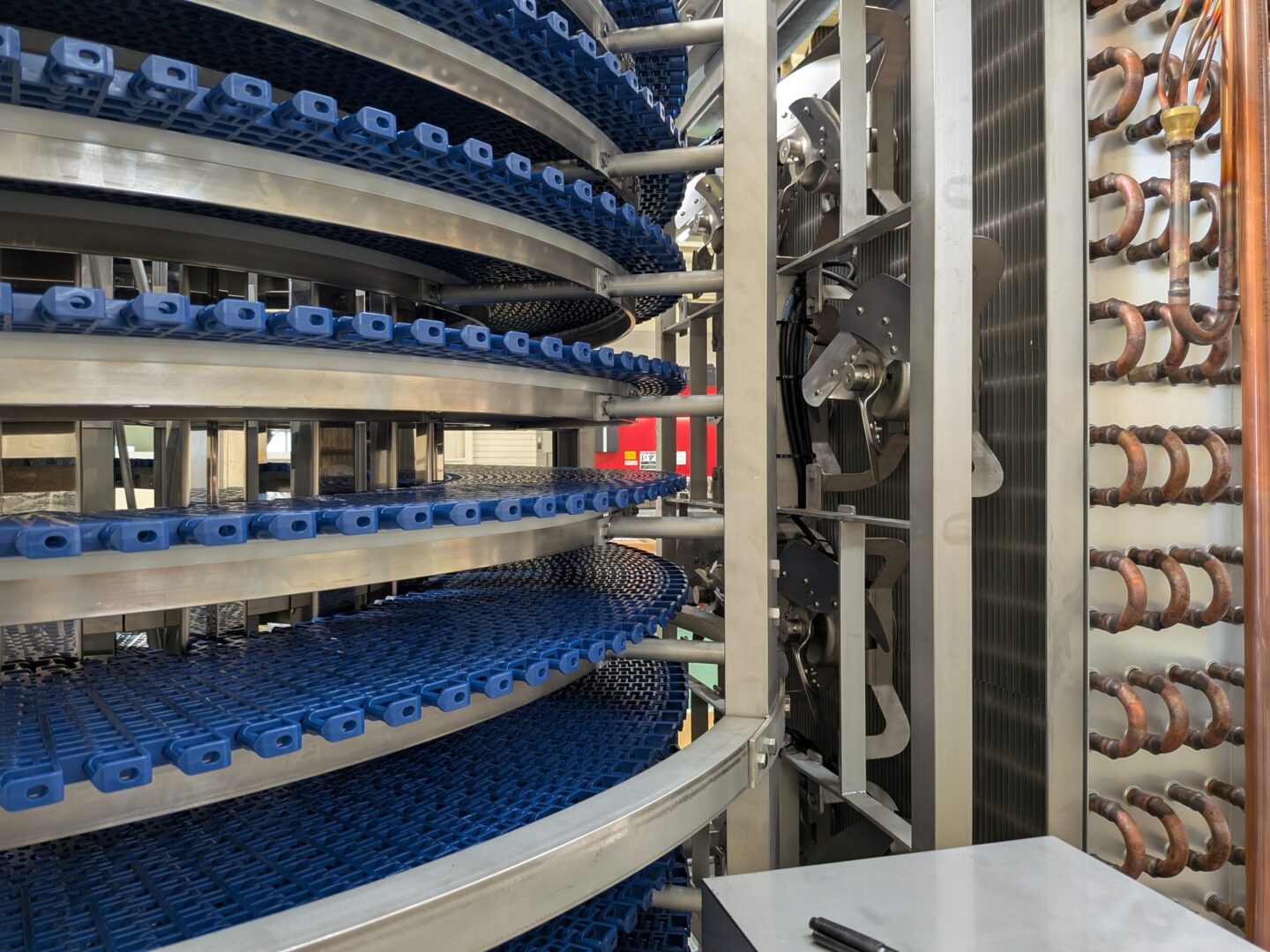 スパイラルフリーザーとは？構造・メリットと選び方｜KOGASUN