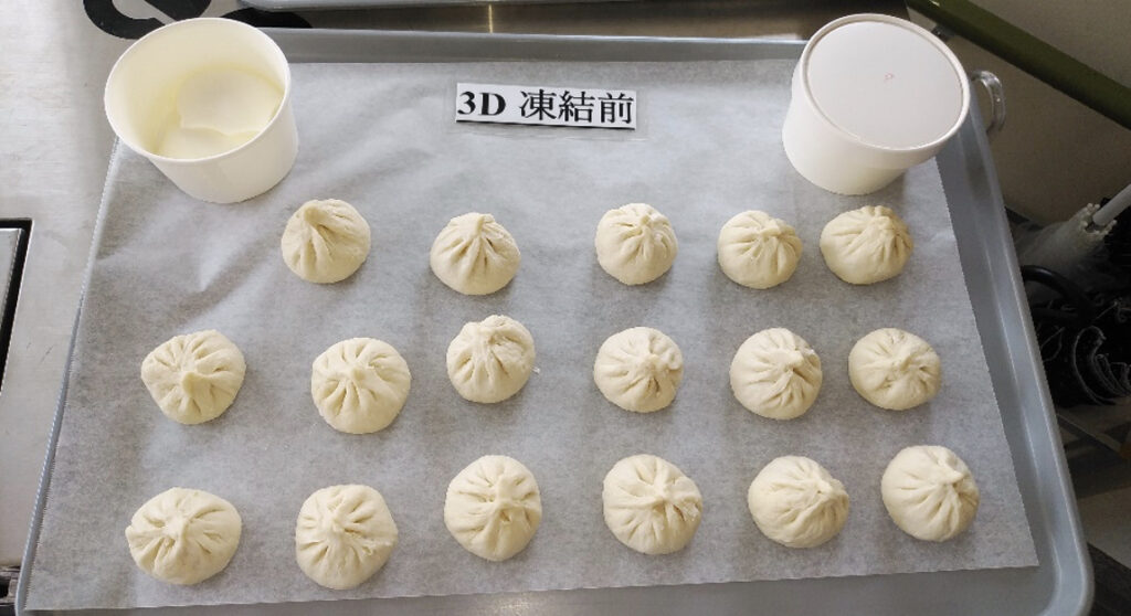 トレーに並べられた小籠包