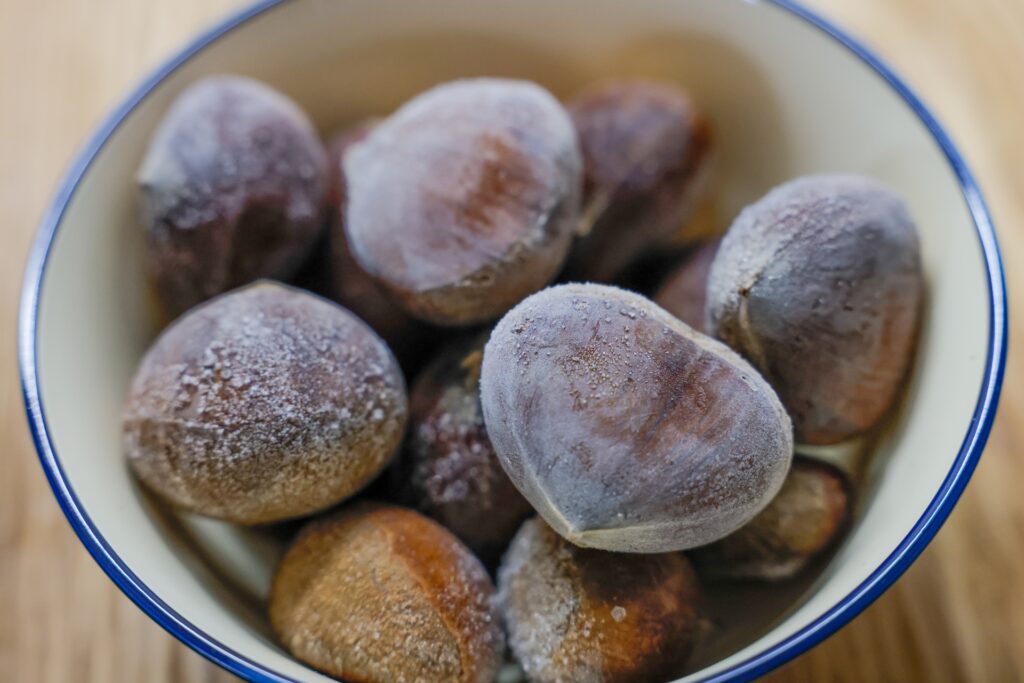 急速冷凍された栗