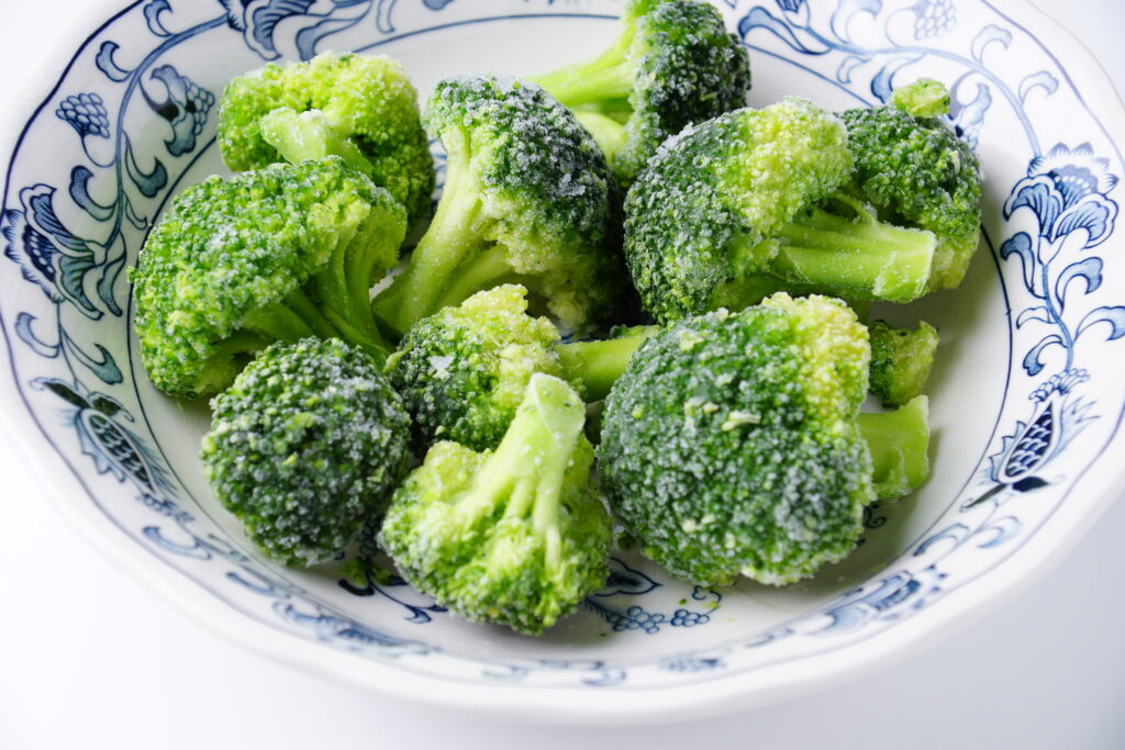 冷凍ブロッコリーの写真｜栄養を逃さず保存できる冷凍野菜の代表例