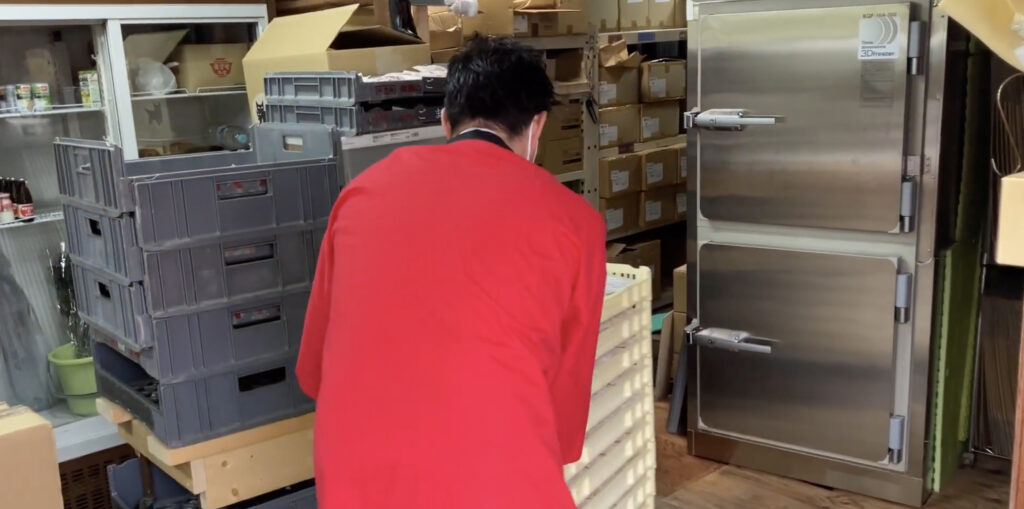 急速冷凍機に和菓子を入れる前