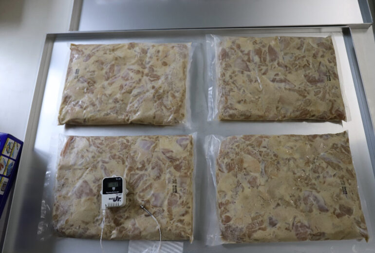 鶏むね肉のタンブリングパック