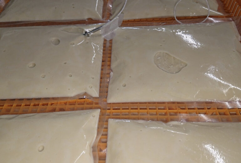 番重に並べられた湯葉パック