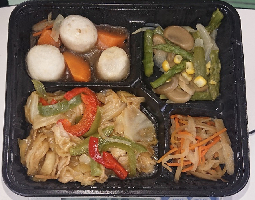 回鍋肉弁当（副菜：里芋と人参の煮物、アスパラとコーンのソテー、きんぴらごぼう）