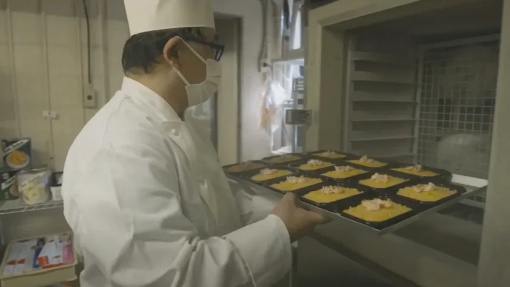 急速冷凍機に商品を投入