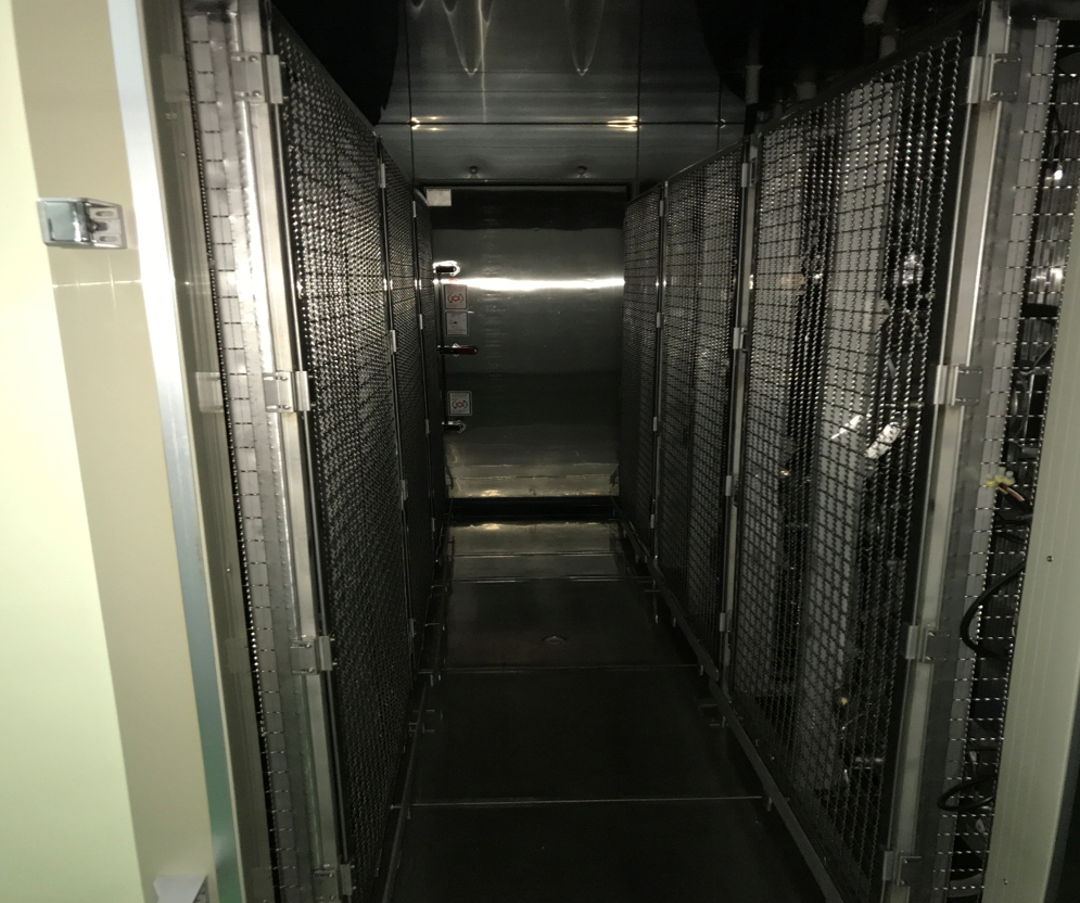 オーダーメイド製作例: 庫内−45℃・超低温パススルー型